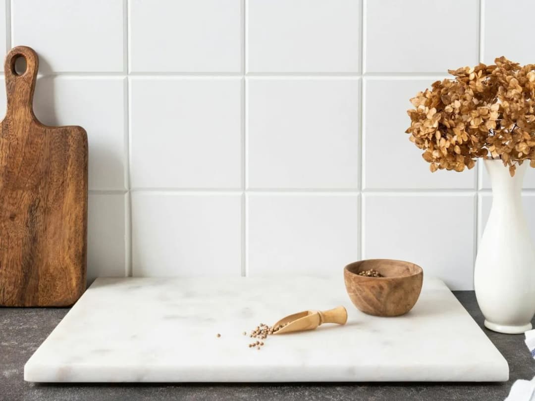 Jaka fuga do białych płytek w kuchni - wybierz najlepsze opcje i uniknij problemów